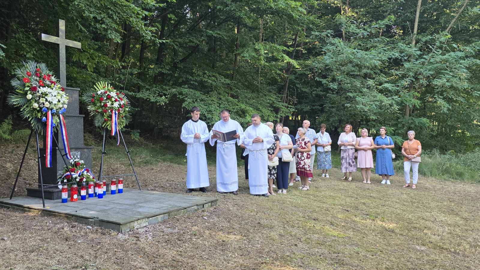 Na grobištu Kolnjak odana počast žrtvama poraća: „Sjećanje na nevine žrtve moramo neumorno čuvati“