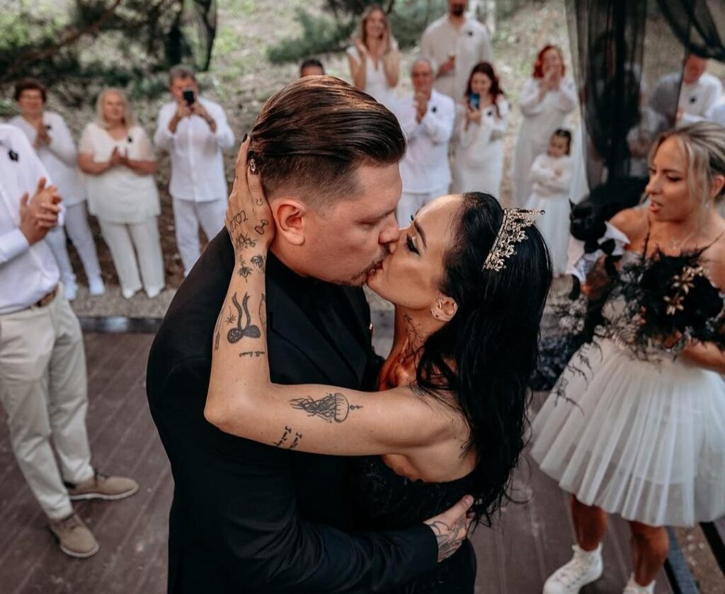 Ema Kerekeš objavila dosad neviđene fotografije sa svojeg vjenčanja