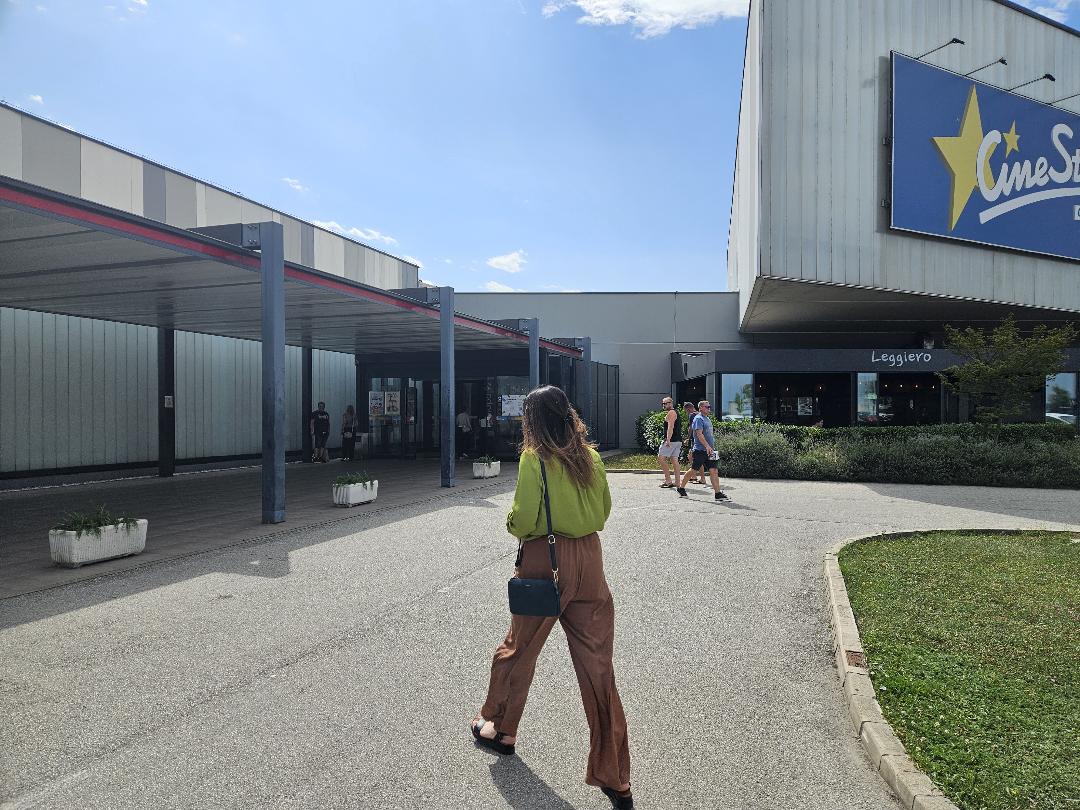 Krala skupe parfeme u Varaždinu i Donjem Knegincu