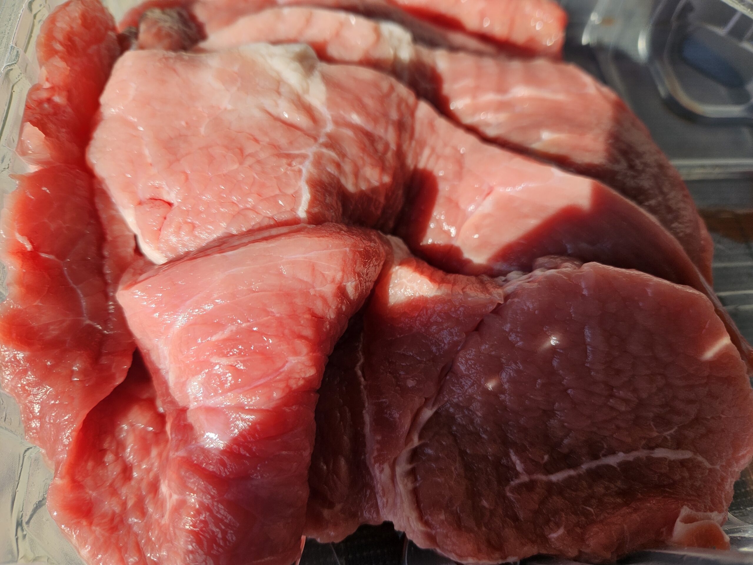 Ukrao 25 kg mesa iz hladnjače u Možđencu