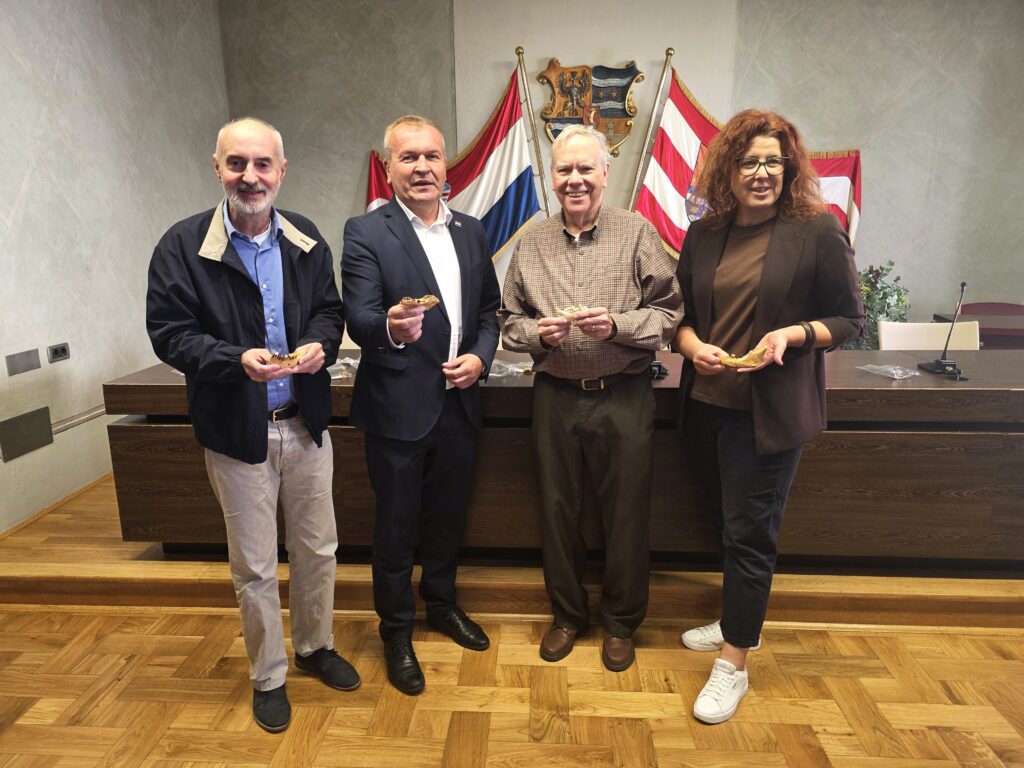 Američki antropolog Fred H. Smith darovao 16 replika kostiju neandertalaca za Interpretacijski centar Špilja Vindija