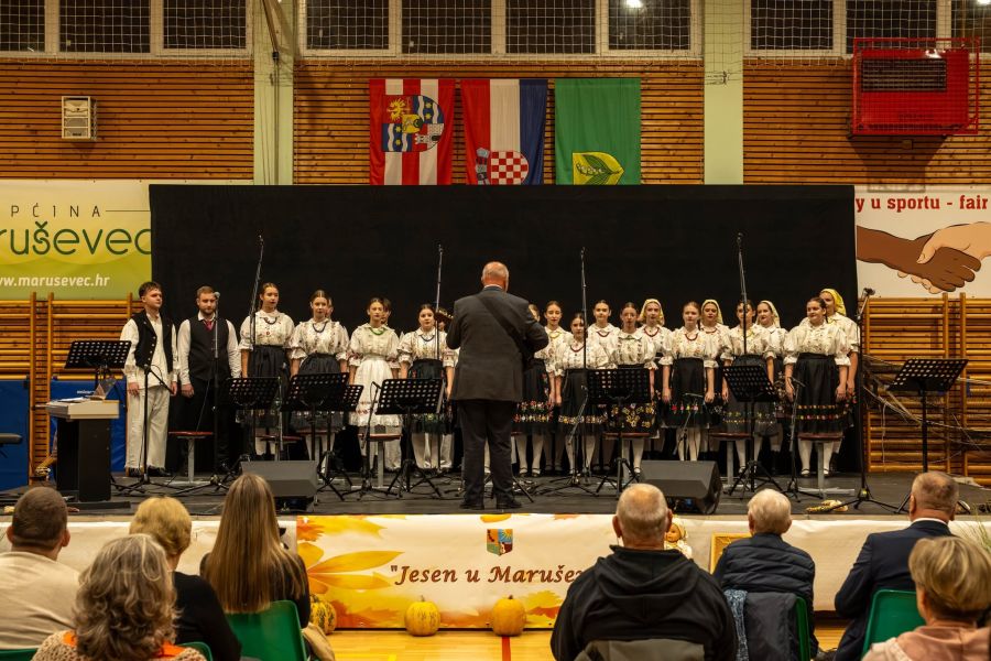 14. „Jesen u Maruševcu“ okupila brojne posjetitelje: Klaruši uz goste predstavili bogat i raznovrstan glazbeni program